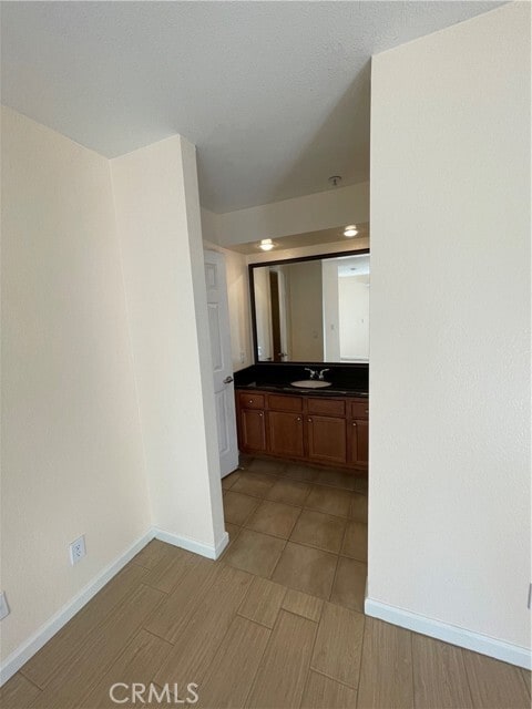 Building Photo - 1965 Las Colinas Cir