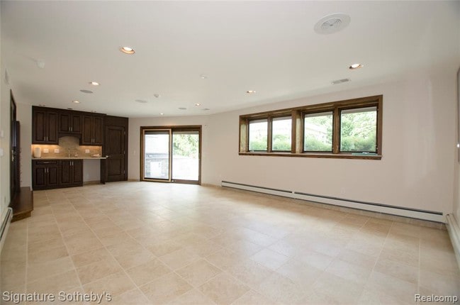 Building Photo - 2103 Pippin Ct