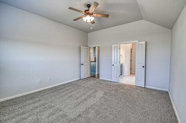 Building Photo - Beautiful Home in Summit Lakes!