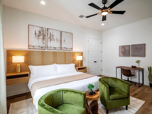 Building Photo - 1305 E 27th St