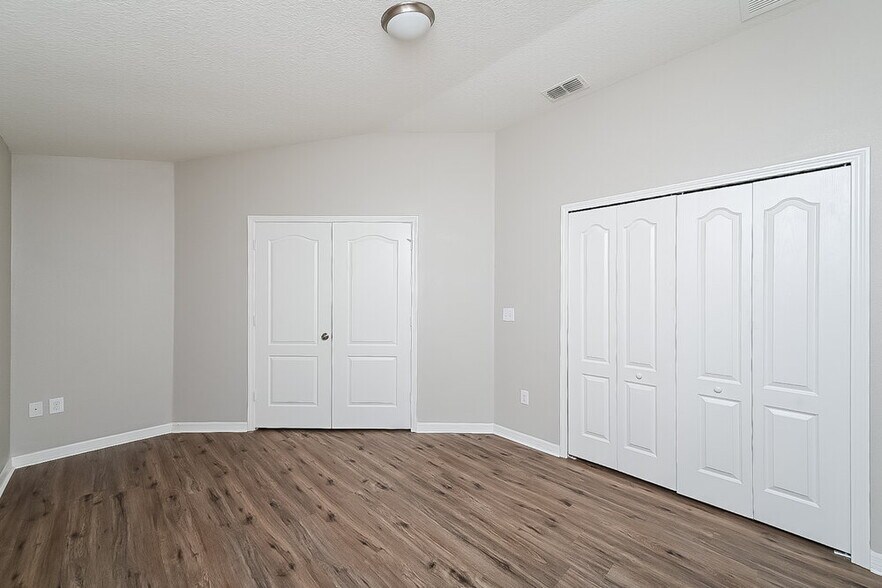 Building Photo - 1037 Seminole Sky Dr