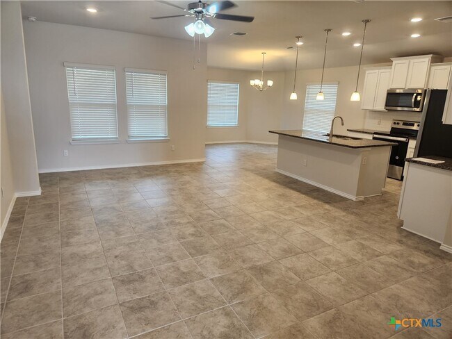 Building Photo - 8940 Ranger Smt Rd