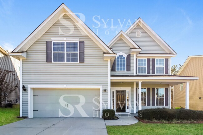 Building Photo - At Last, This Is What You Have Been Searching For!