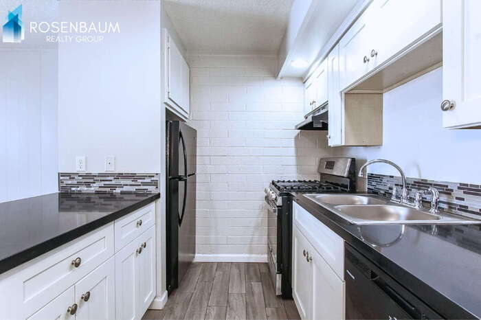 Building Photo - 6320 N 16th St