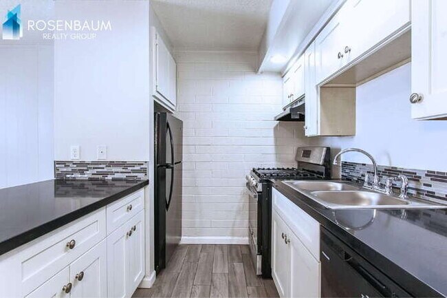 Building Photo - 6320 N 16th St