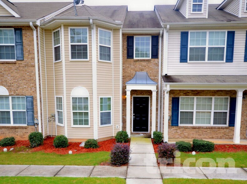 Primary Photo - 5325 Oakley Commons Blvd