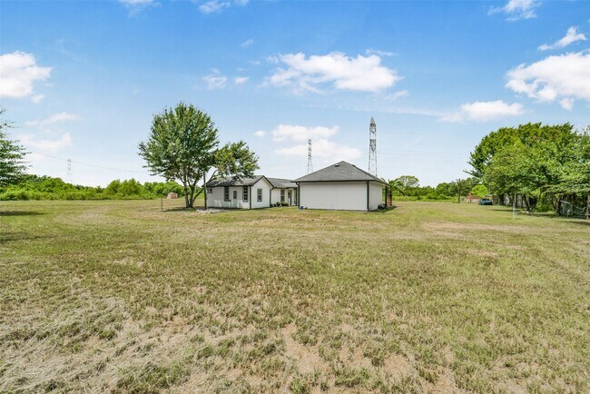 Building Photo - 22405 Beckendorff Rd