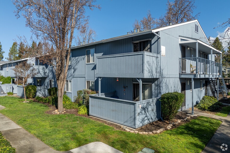 Primary - Park Club Apartments