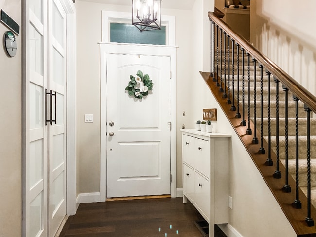 Building Photo - 514 N Vandries Way