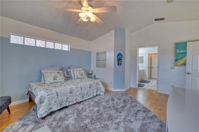 Building Photo - 14561 Glen Cove Dr