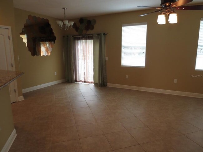 Building Photo - 7402 S Fitzgerald St