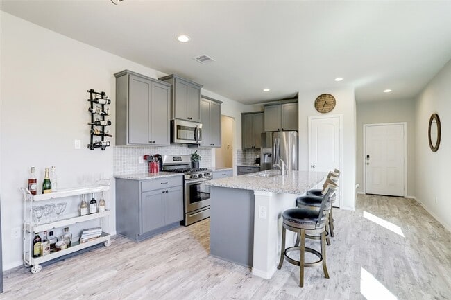 Building Photo - 16454 Rosary Pea Pl