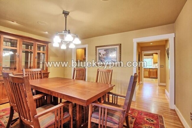 Building Photo - 3 Bed, 2 Bath, 1 Acre Home in Ridgefield, WA