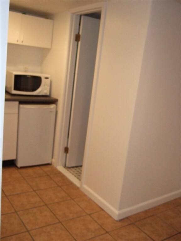 Building Photo - 38 Holman St