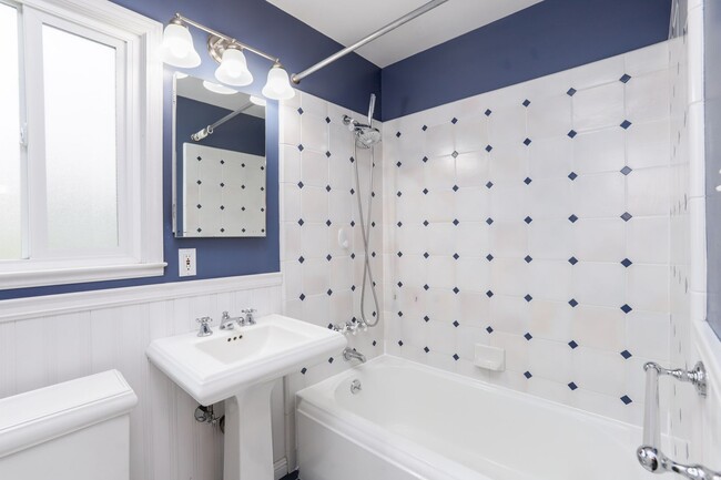 Building Photo - Extensively remodeled 4 Bed / 3 Bath home in South San Francisco. YouTube tour!