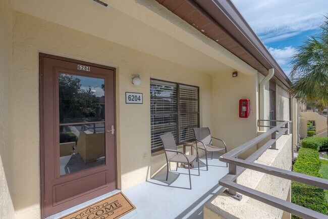 Building Photo - 13608 S Village #6204
