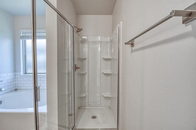 Building Photo - 624 Caladium Dr