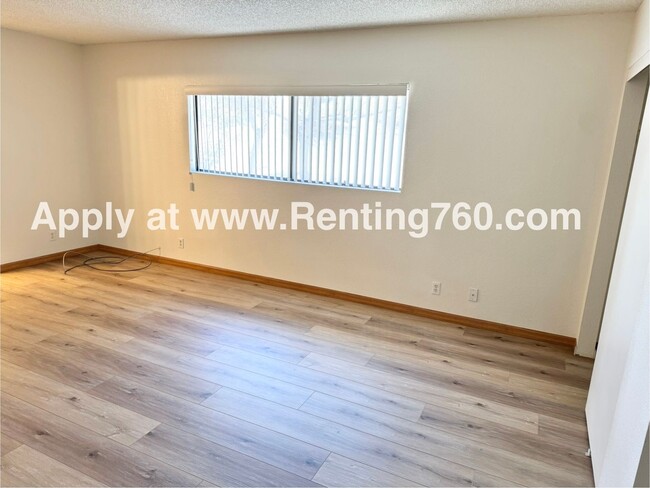 Building Photo - Beautiful and Spacious 3 Bedroom 2 Bathroo...