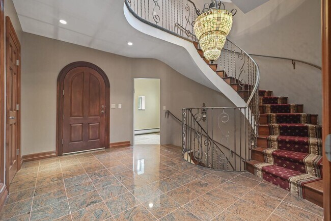 Building Photo - One of a kind Castle on the Hill for Rent! Minimum 1 month lease