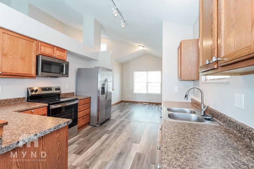 Building Photo - 5038 Rolling Rock Ct