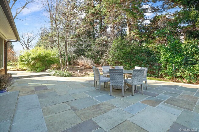 Building Photo - 59 Park Rd