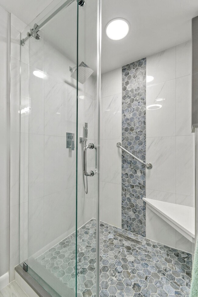 Building Photo - 601 Seafarer Cir