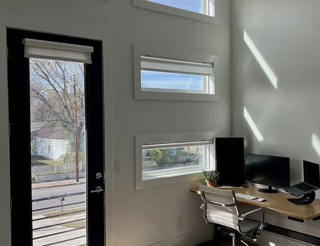 Building Photo - Modern Downtown Nashville 4 Bed, 3.5 Bath Home with Designer Finishes and Fully Fenced Backyard