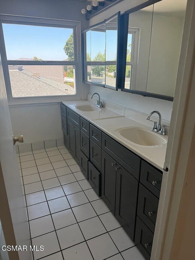 Building Photo - 739 San Martin Pl