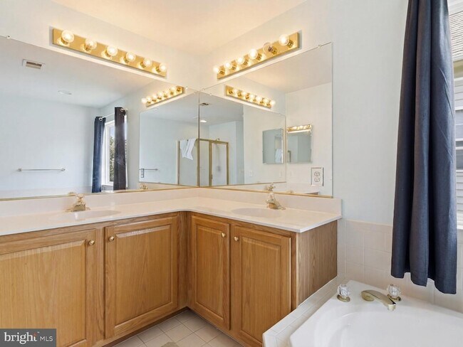 Building Photo - 9477 Bankhead Dr