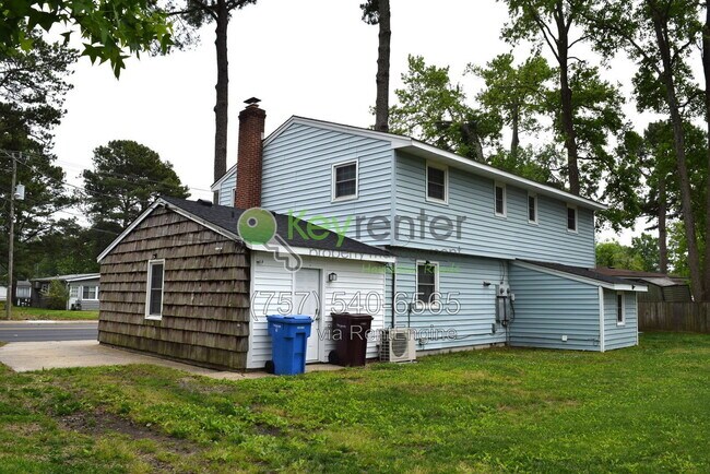 Building Photo - 1310 Sparrow Rd