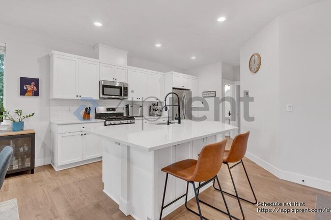 Building Photo - 14134 SW 165th Ave
