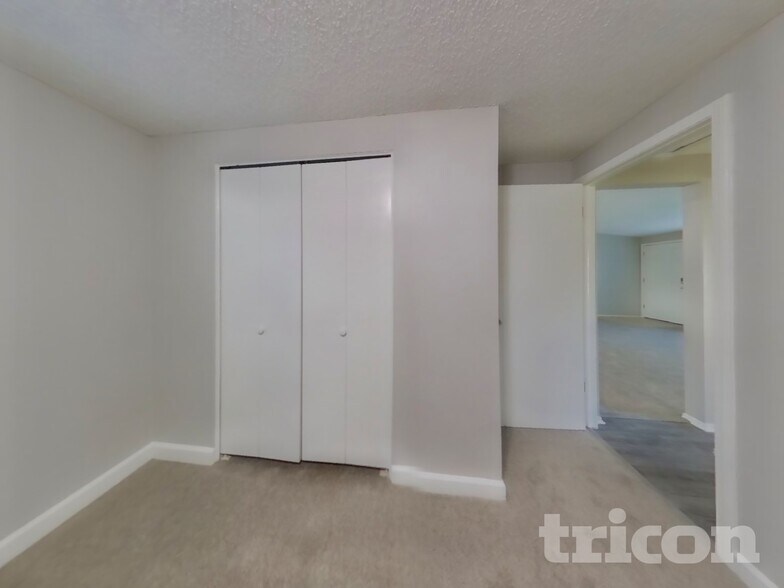 Building Photo - 1641 Rhonda Dr