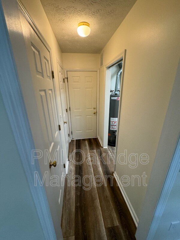 Building Photo - 120 Heather Rd