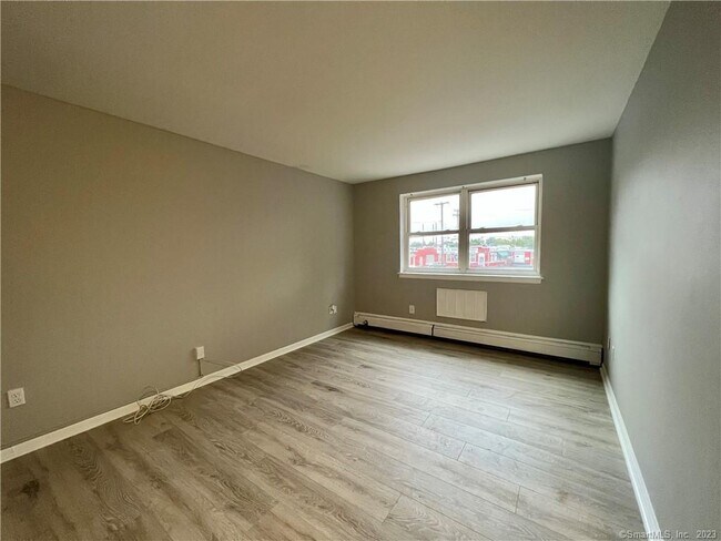 Building Photo - 85 Union Ave