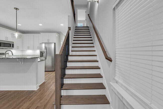 Building Photo - Beautiful North Nashville Home