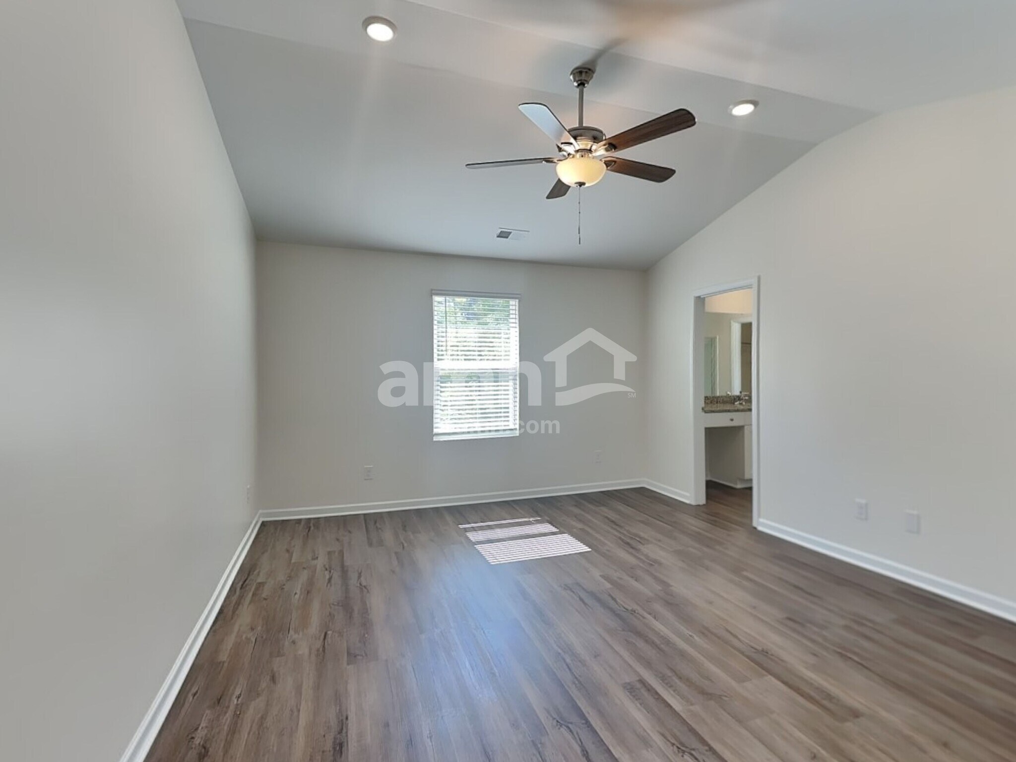 Building Photo - 1401 John Swann St