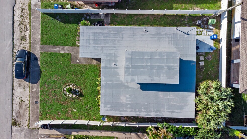 Building Photo - 401 NW 16th Ave