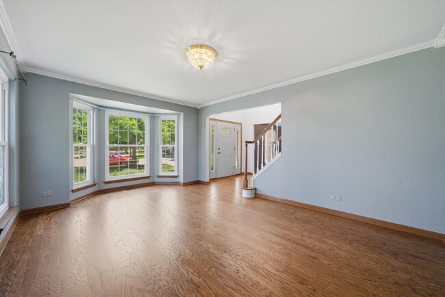 Building Photo - Spacious 4-Bedroom Home with Finished Basement and Modern Upgrades in Grayslake