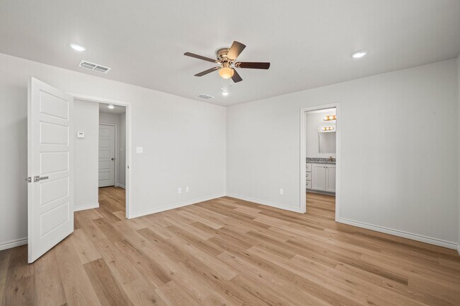 Building Photo - Country Living In Roosevelt ISD!