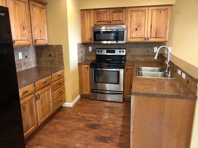 Kitchen - 116 5th St