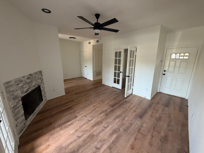 Building Photo - 2323 Fairwind Rd