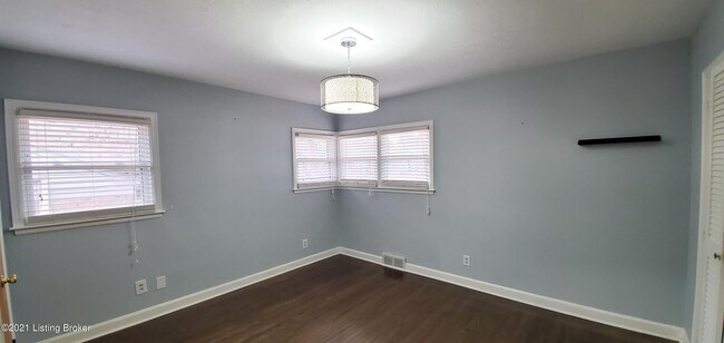 Building Photo - 3013 Wellbrooke Rd