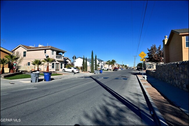 Building Photo - 3020 Tierra Mina Dr