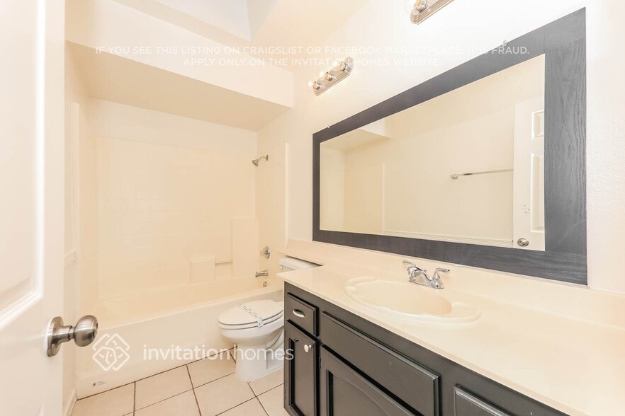 Building Photo - 33074 Sangston Dr