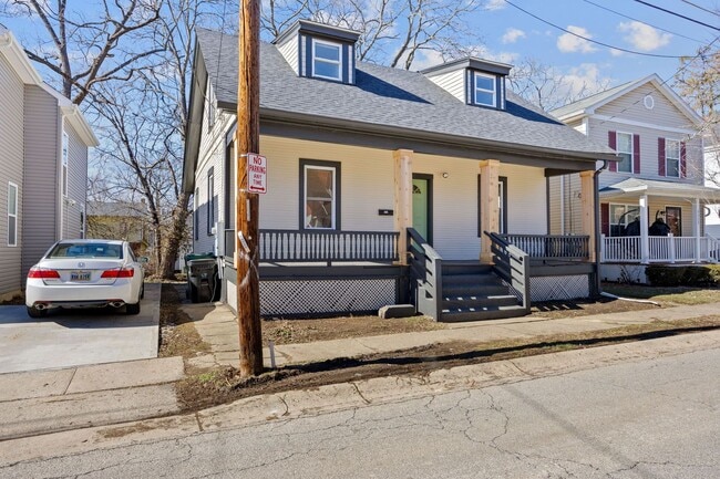 Building Photo - MADISONVILLE - Spacious 3 - 4 bedroom,  1 ...