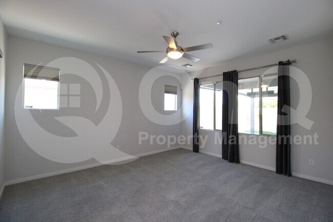 Building Photo - 3498 E Ravenswood Dr