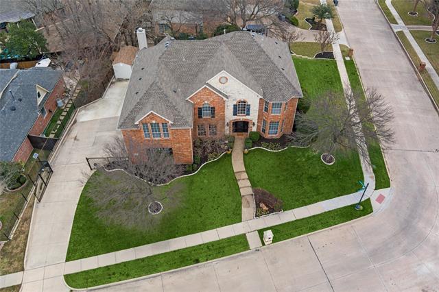 Building Photo - 715 Lakeway Dr