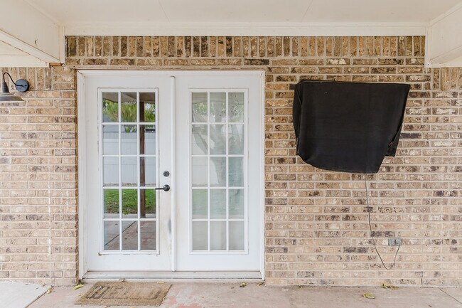 Building Photo - 1105 Gordon Blvd