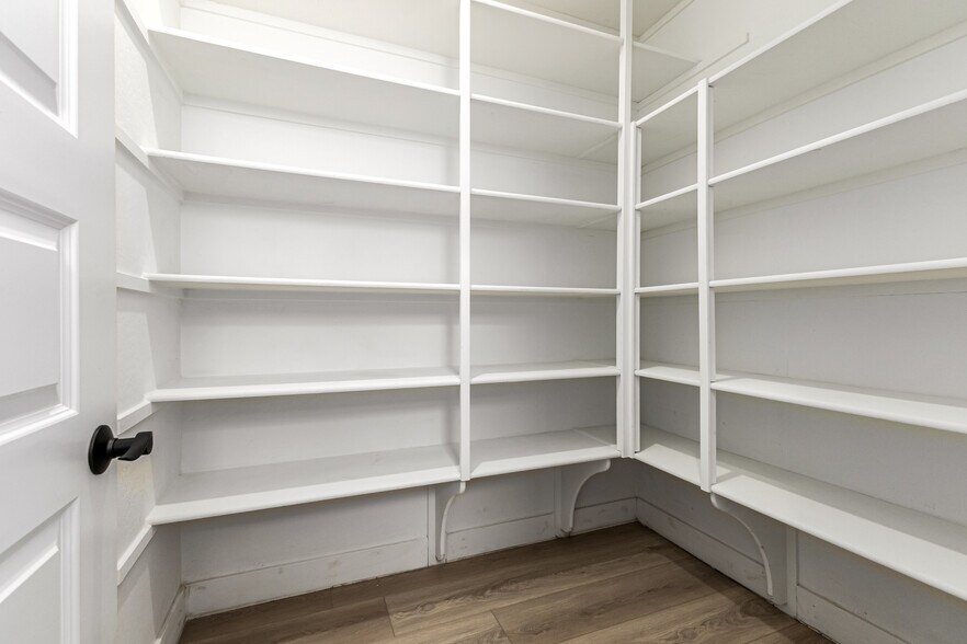 Building Photo - 20954 E Mayberry Rd