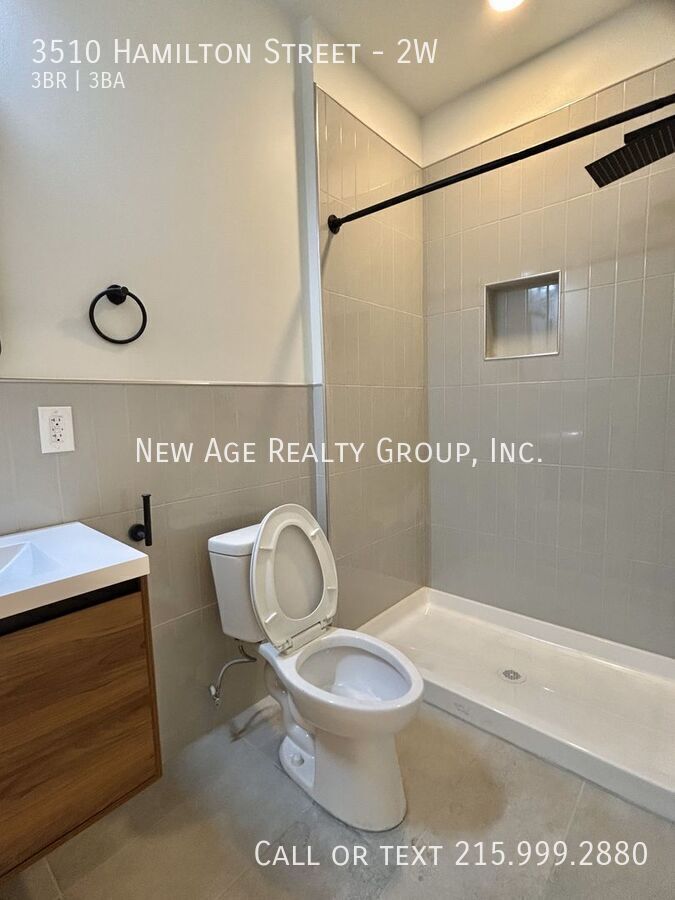 Building Photo - 3510 Hamilton St